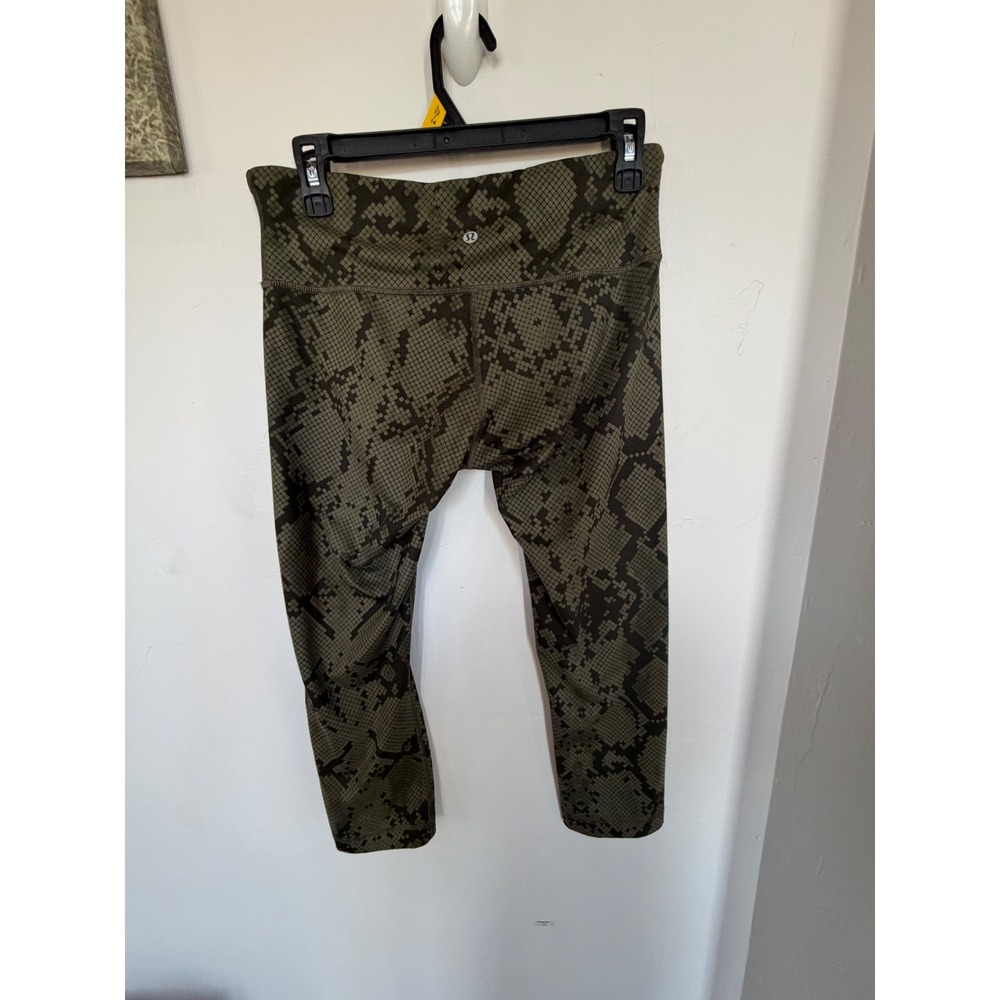 Lululemon Snakeskin Python Print Cropped Leggings Olive Green Black Womens Sz 8 - Picture 3 of 4